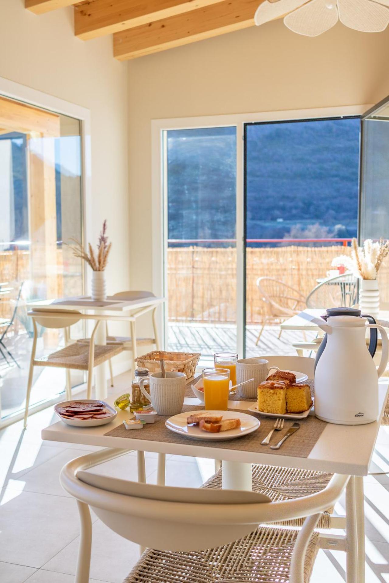 Hostal Lobrega Torrecilla en Cameros Εξωτερικό φωτογραφία